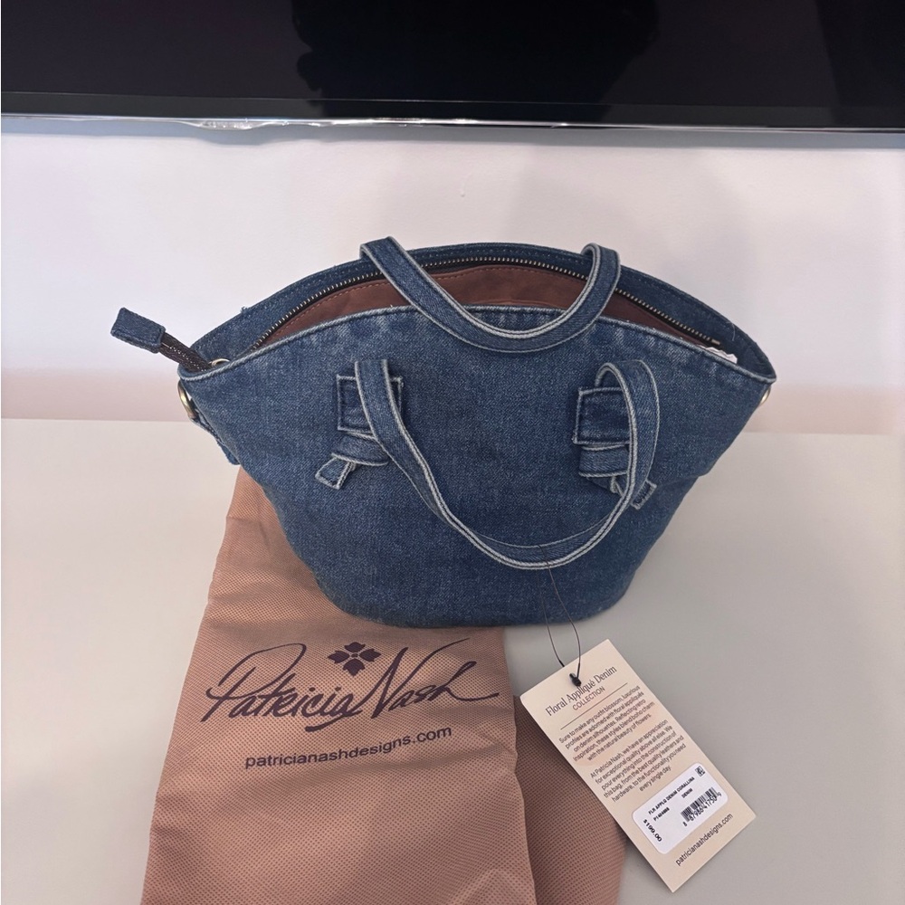 Patricia Nash Denim Floral Women's Bag - Picture 3 of 6
